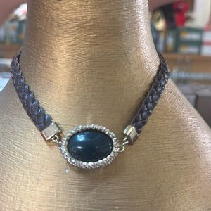 White House Black Market choker